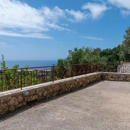بيت للعطل Ionian Mare Lakíthra