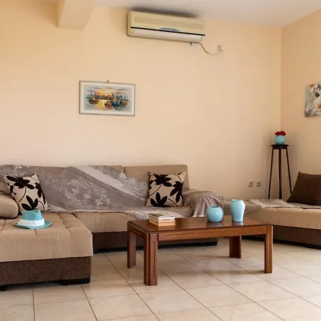 Ionian Mare Tatil Evi *